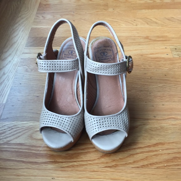 Lucky Brand Wood platforms, size 5.5. Gently worn - Picture 2 of 5